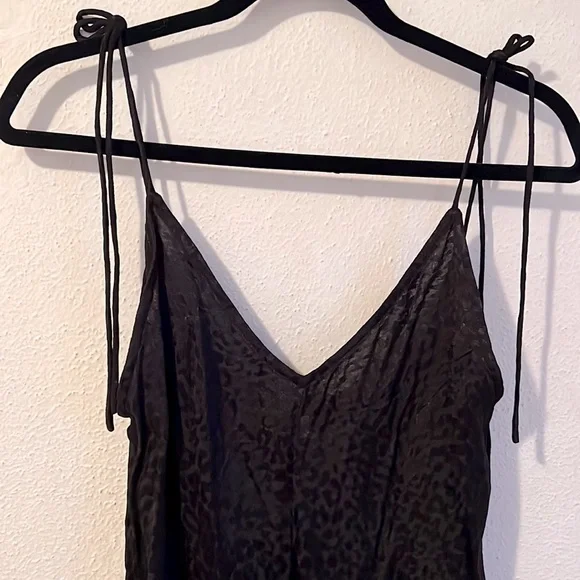 Motel Lavo Leopard Print Tie-Shoulder Romper - Picture 4 of 7